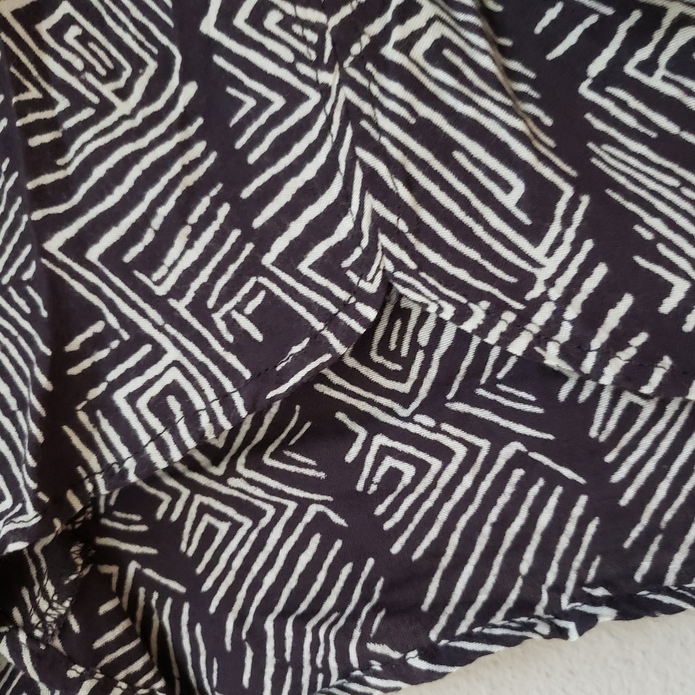 Volcom | Pull On Geometric Aztec Print Short Shorts - Picture 7 of 13